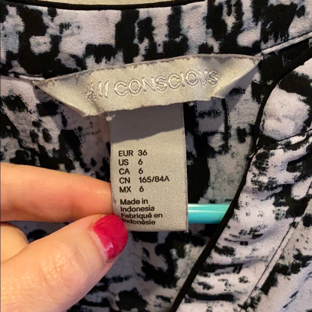 H&M blouse - Picture 2 of 3